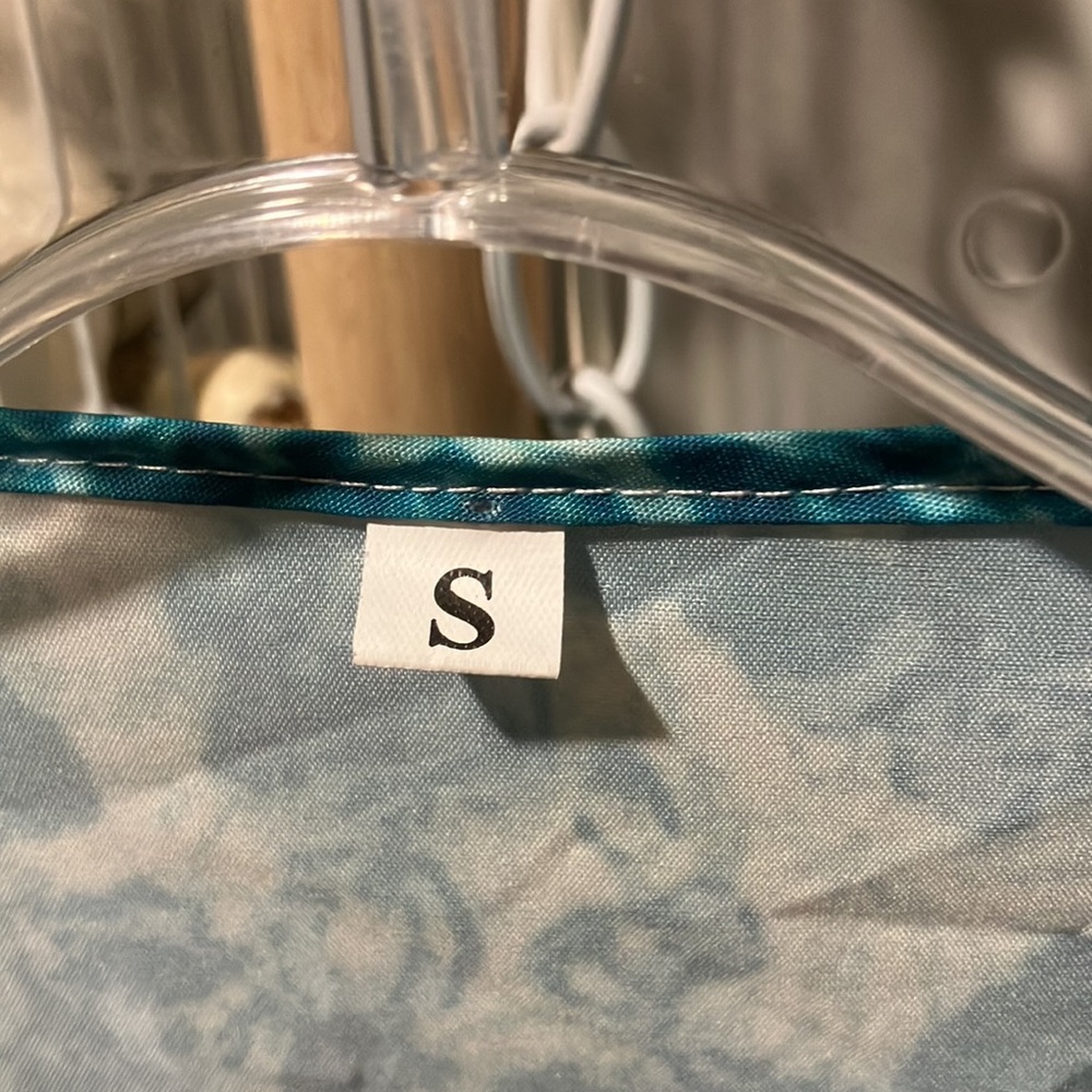 $5 Sale! Aqua Floral Dress - Picture 6 of 10